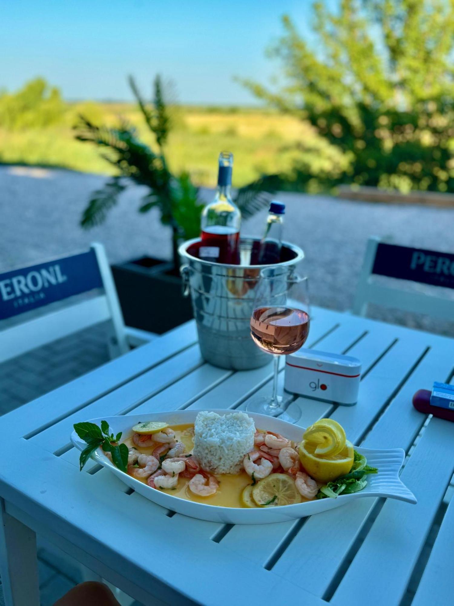 Danube Delta View Hotel Dunavăţu de Jos Екстериор снимка